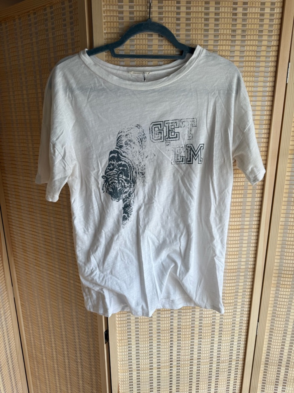 Promesa White Short Sleeve Tee with Black Graphic "Get 'Em"